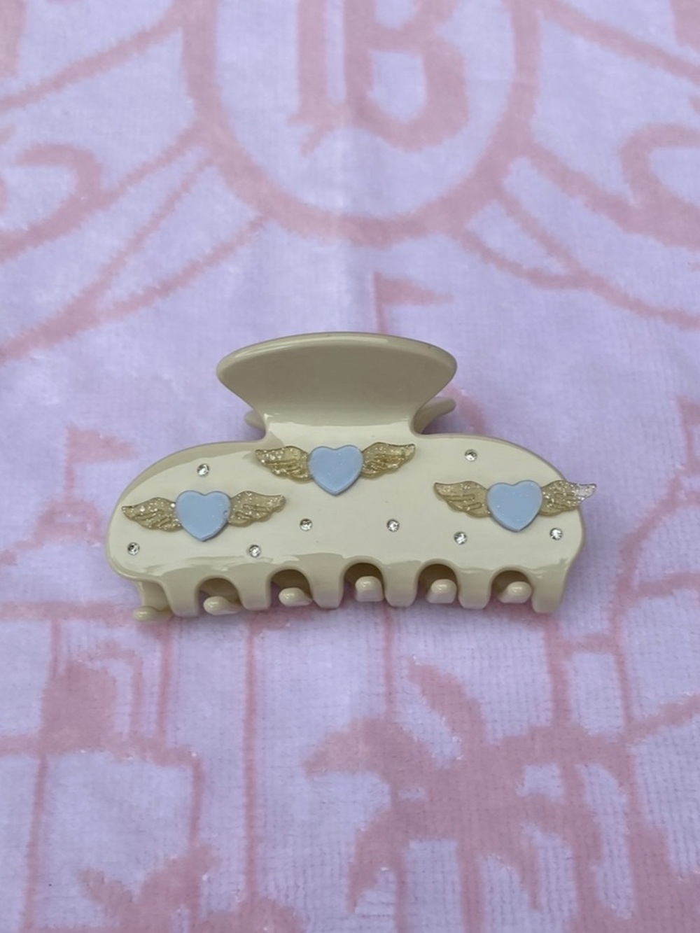 Flying Hearts Hair Claw Clip